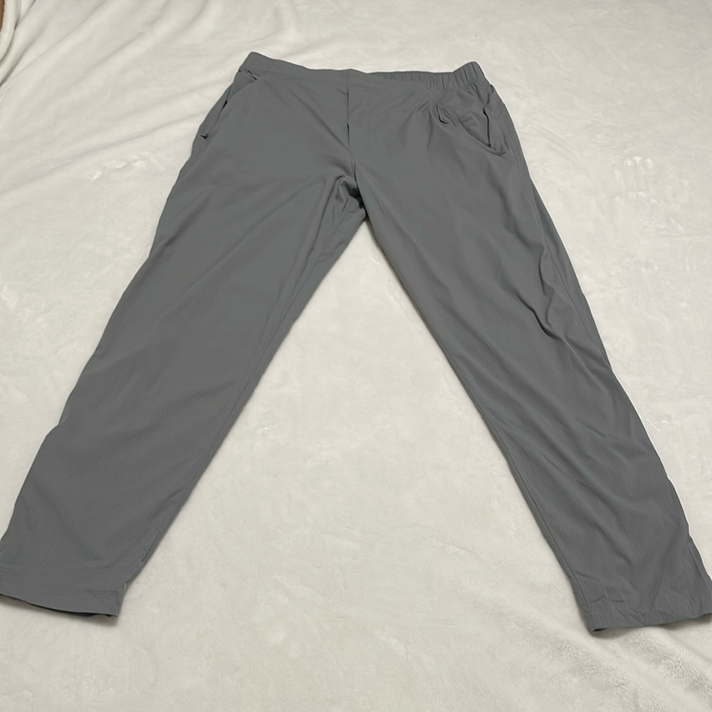 MENS LULULEMON SWEATS